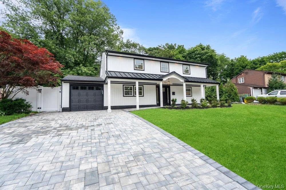 12 Park Drive, Oyster Bay, NY, 4 Bedrooms Bedrooms, 8 Rooms Rooms,2 BathroomsBathrooms,Residential,For Rent,Park,0,1023654 12 Park Drive, Oyster Bay, NY, 4 Bedrooms Bedrooms, 8 Rooms Rooms,2 BathroomsBathrooms,Residential,For Rent,Park,0,1023654