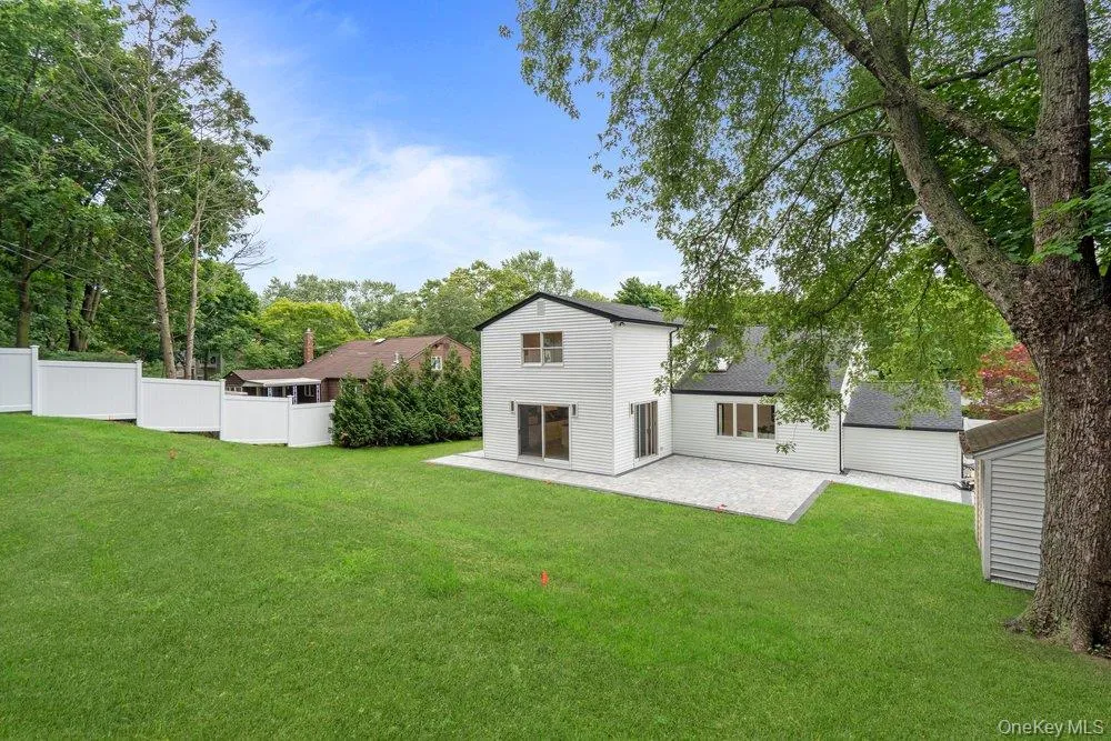 12 Park Drive, Oyster Bay, NY, 4 Bedrooms Bedrooms, 8 Rooms Rooms,2 BathroomsBathrooms,Residential,For Rent,Park,0,1023654 12 Park Drive, Oyster Bay, NY, 4 Bedrooms Bedrooms, 8 Rooms Rooms,2 BathroomsBathrooms,Residential,For Rent,Park,0,1023654