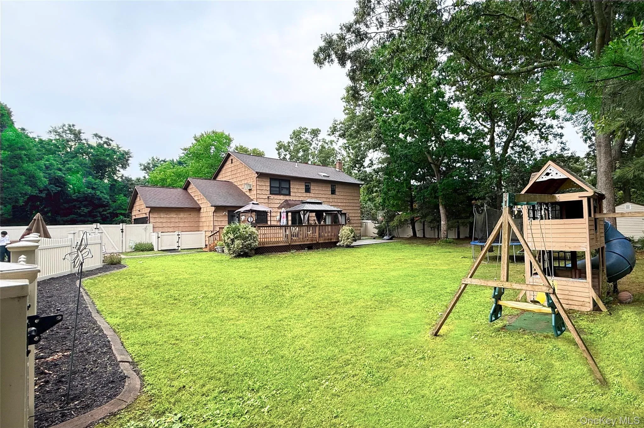 4 John Vincent Court, Brookhaven, NY, 4 Bedrooms Bedrooms, 8 Rooms Rooms,2 BathroomsBathrooms,Residential,For Rent,John Vincent,0,1023663 4 John Vincent Court, Brookhaven, NY, 4 Bedrooms Bedrooms, 8 Rooms Rooms,2 BathroomsBathrooms,Residential,For Rent,John Vincent,0,1023663