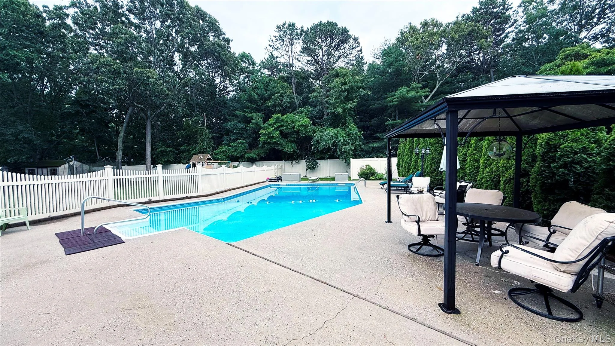 4 John Vincent Court, Brookhaven, NY, 4 Bedrooms Bedrooms, 8 Rooms Rooms,2 BathroomsBathrooms,Residential,For Rent,John Vincent,0,1023663 4 John Vincent Court, Brookhaven, NY, 4 Bedrooms Bedrooms, 8 Rooms Rooms,2 BathroomsBathrooms,Residential,For Rent,John Vincent,0,1023663