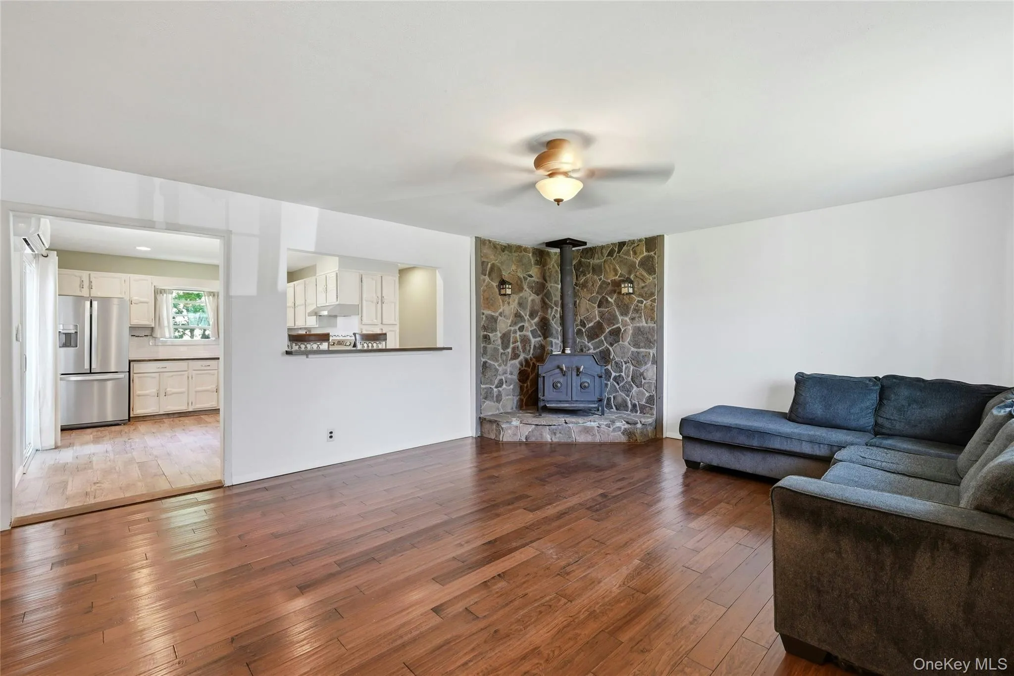 49 Bacon Lane, Babylon, NY, 3 Bedrooms Bedrooms, 5 Rooms Rooms,1 BathroomBathrooms,Residential,For Rent,Bacon,0,1023667 49 Bacon Lane, Babylon, NY, 3 Bedrooms Bedrooms, 5 Rooms Rooms,1 BathroomBathrooms,Residential,For Rent,Bacon,0,1023667