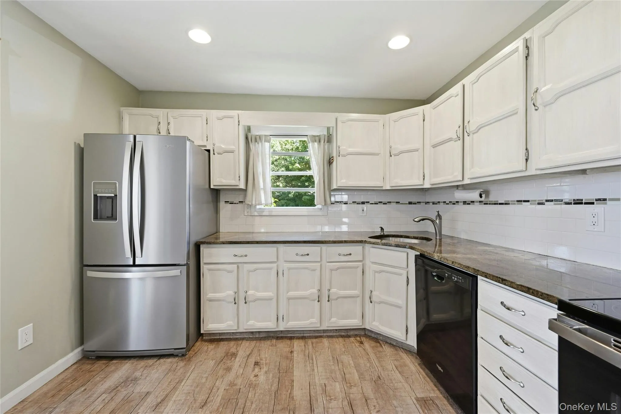 49 Bacon Lane, Babylon, NY, 3 Bedrooms Bedrooms, 5 Rooms Rooms,1 BathroomBathrooms,Residential,For Rent,Bacon,0,1023667 49 Bacon Lane, Babylon, NY, 3 Bedrooms Bedrooms, 5 Rooms Rooms,1 BathroomBathrooms,Residential,For Rent,Bacon,0,1023667