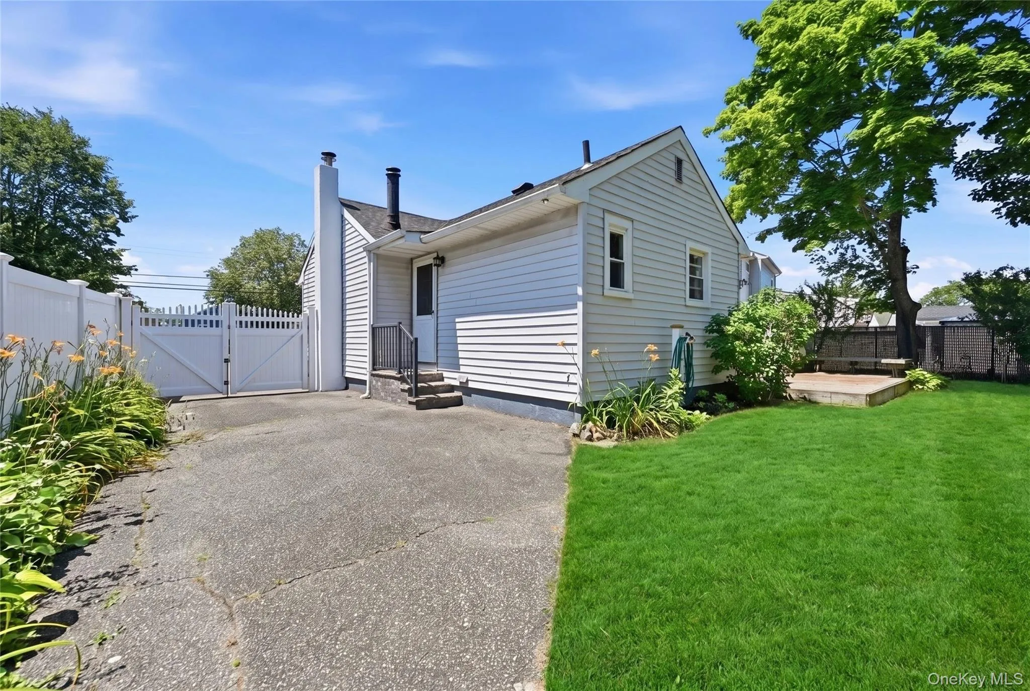49 Bacon Lane, Babylon, NY, 3 Bedrooms Bedrooms, 5 Rooms Rooms,1 BathroomBathrooms,Residential,For Rent,Bacon,0,1023667 49 Bacon Lane, Babylon, NY, 3 Bedrooms Bedrooms, 5 Rooms Rooms,1 BathroomBathrooms,Residential,For Rent,Bacon,0,1023667