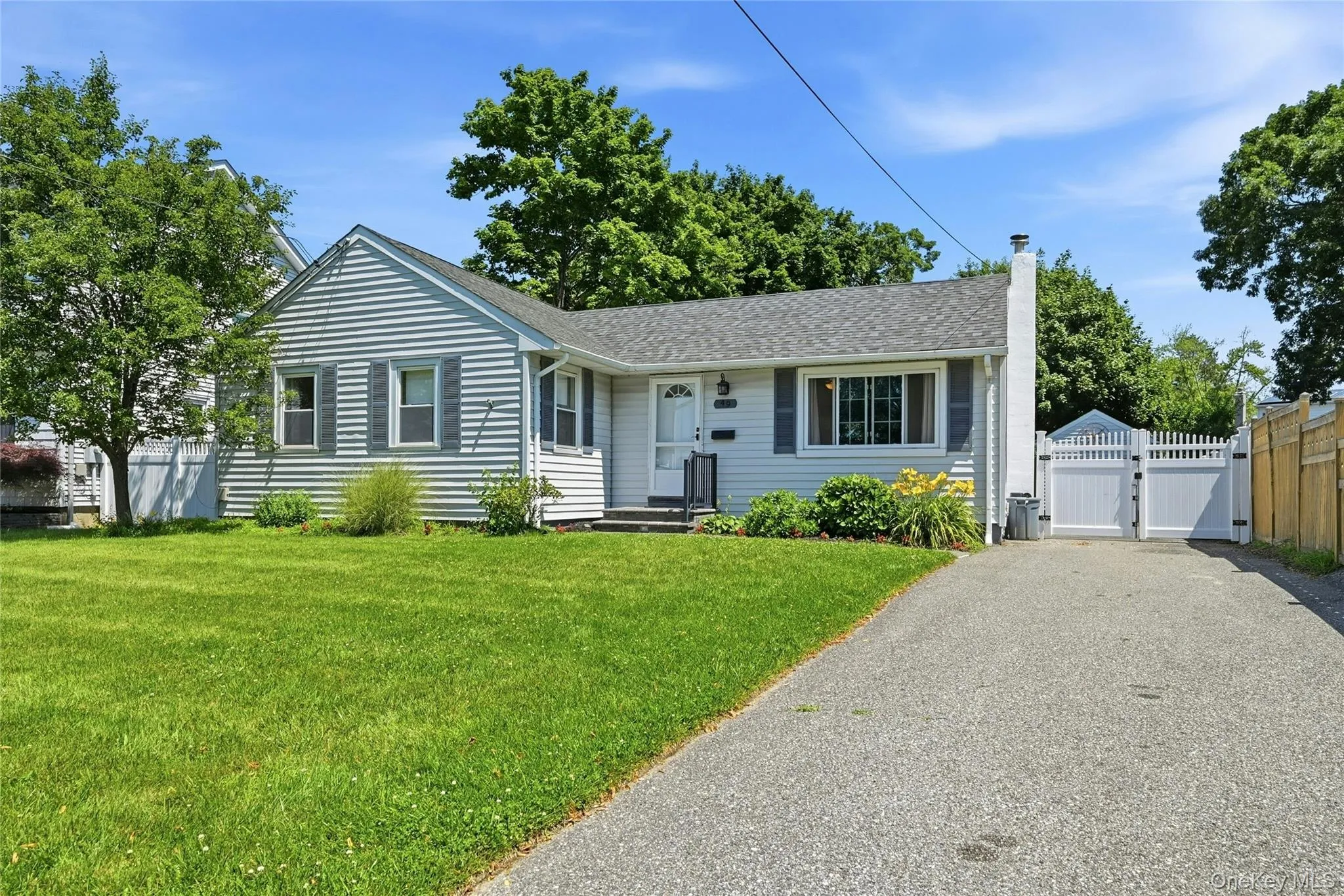 49 Bacon Lane, Babylon, NY, 3 Bedrooms Bedrooms, 5 Rooms Rooms,1 BathroomBathrooms,Residential,For Rent,Bacon,0,1023667 49 Bacon Lane, Babylon, NY, 3 Bedrooms Bedrooms, 5 Rooms Rooms,1 BathroomBathrooms,Residential,For Rent,Bacon,0,1023667