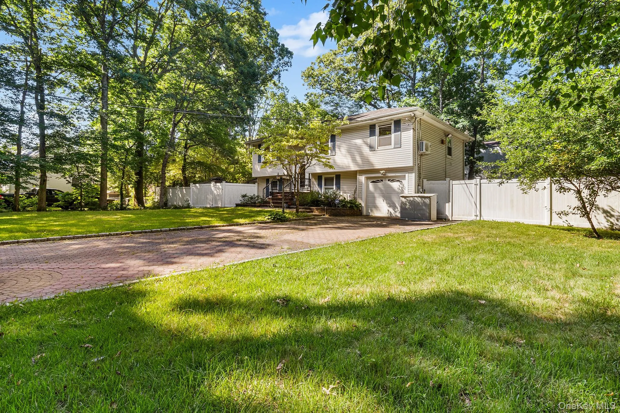 16 Obermueller Drive, Huntington, NY, 5 Bedrooms Bedrooms, 5 Rooms Rooms,2 BathroomsBathrooms,Residential,For Rent,Obermueller,0,1023673 16 Obermueller Drive, Huntington, NY, 5 Bedrooms Bedrooms, 5 Rooms Rooms,2 BathroomsBathrooms,Residential,For Rent,Obermueller,0,1023673