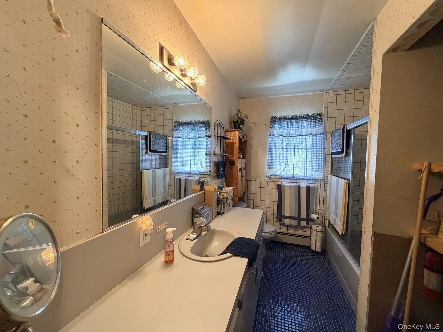 2851 Wilson Avenue, Hempstead, NY, 5 Bedrooms Bedrooms, 10 Rooms Rooms,2 BathroomsBathrooms,Residential,For Rent,Wilson,0,1023676 2851 Wilson Avenue, Hempstead, NY, 5 Bedrooms Bedrooms, 10 Rooms Rooms,2 BathroomsBathrooms,Residential,For Rent,Wilson,0,1023676