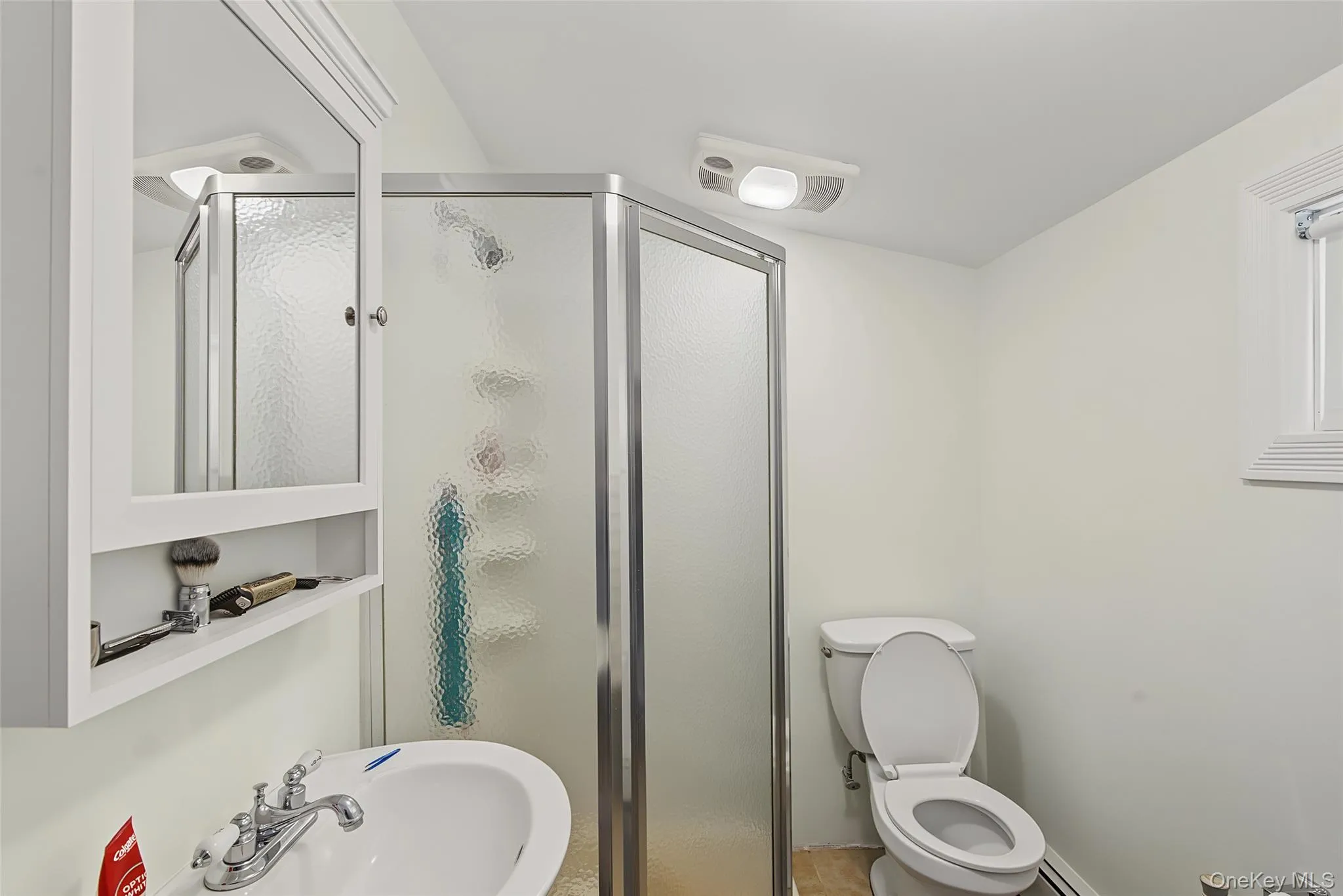 46 Oakland Avenue, Islip, NY, 5 Bedrooms Bedrooms, 9 Rooms Rooms,4 BathroomsBathrooms,Residential,For Rent,Oakland,0,1023681 46 Oakland Avenue, Islip, NY, 5 Bedrooms Bedrooms, 9 Rooms Rooms,4 BathroomsBathrooms,Residential,For Rent,Oakland,0,1023681