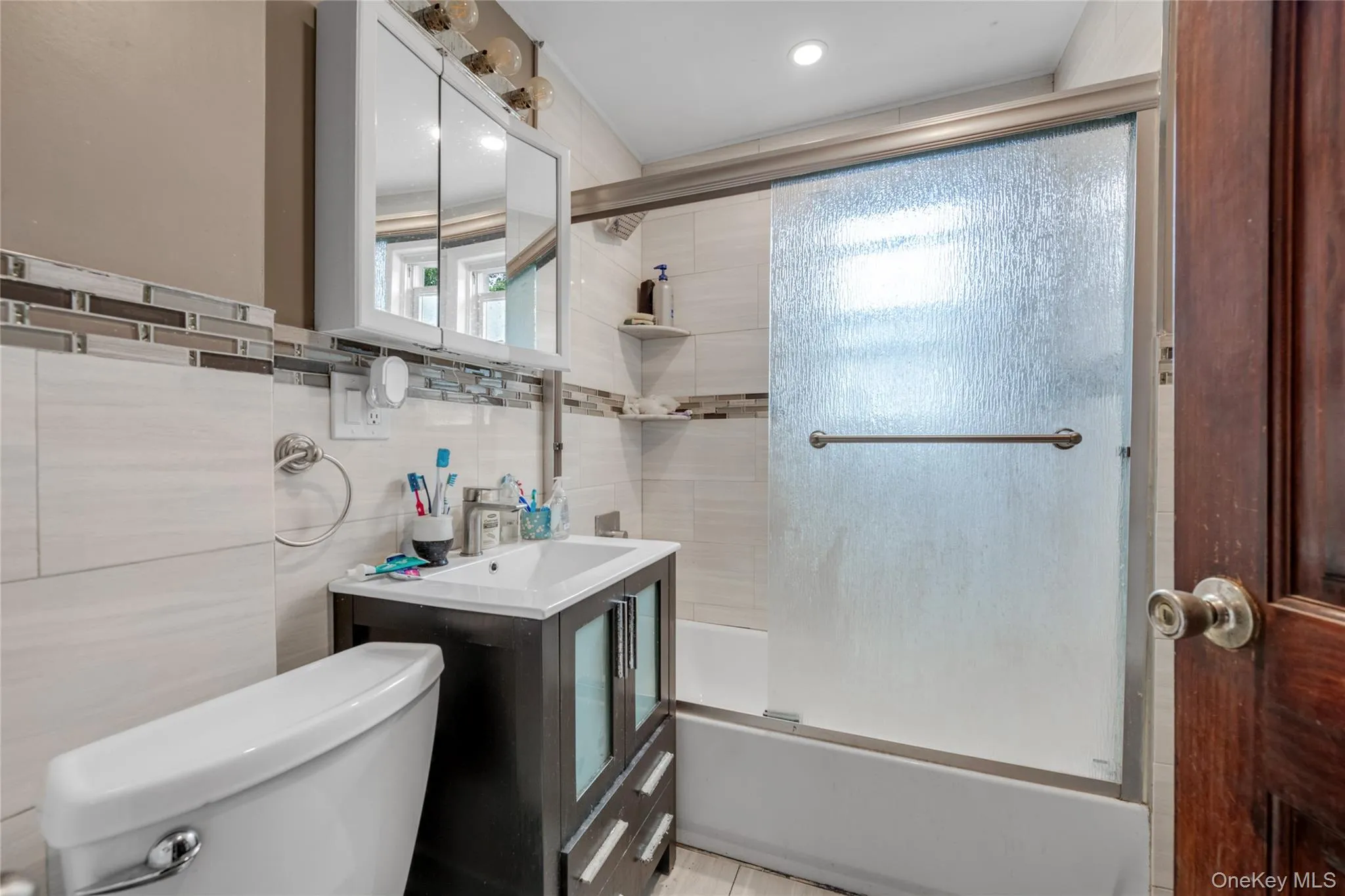 21414 104th Avenue, New York, NY, 4 Bedrooms Bedrooms, 7 Rooms Rooms,3 BathroomsBathrooms,Residential,For Rent,104th,0,1023686 21414 104th Avenue, New York, NY, 4 Bedrooms Bedrooms, 7 Rooms Rooms,3 BathroomsBathrooms,Residential,For Rent,104th,0,1023686