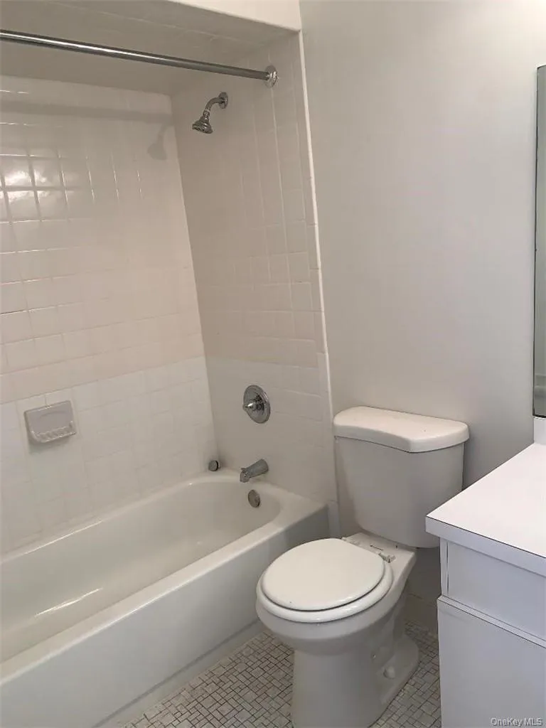 85 Middletown Road, Clarkstown, NY, 1 Bedroom Bedrooms, 4 Rooms Rooms,1 BathroomBathrooms,Residential Lease,For Rent,Middletown,0,1023687 85 Middletown Road, Clarkstown, NY, 1 Bedroom Bedrooms, 4 Rooms Rooms,1 BathroomBathrooms,Residential Lease,For Rent,Middletown,0,1023687