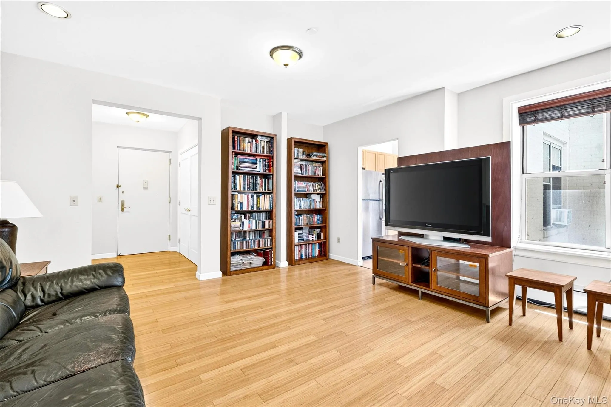 85 Bronx River Road, Yonkers, NY, 1 Bedroom Bedrooms, 4 Rooms Rooms,1 BathroomBathrooms,Residential,For Rent,Bronx River,0,1023689 85 Bronx River Road, Yonkers, NY, 1 Bedroom Bedrooms, 4 Rooms Rooms,1 BathroomBathrooms,Residential,For Rent,Bronx River,0,1023689