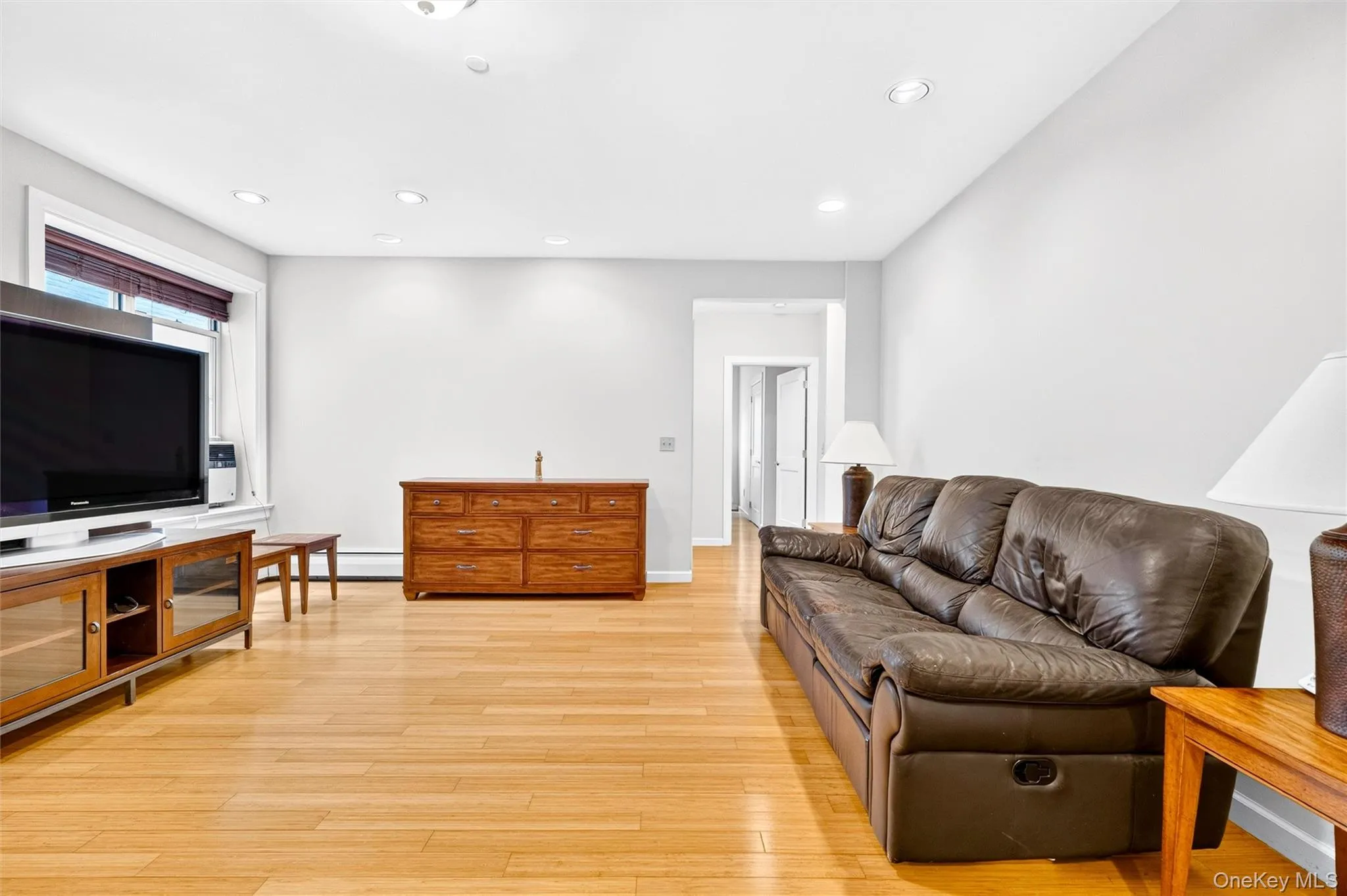 85 Bronx River Road, Yonkers, NY, 1 Bedroom Bedrooms, 4 Rooms Rooms,1 BathroomBathrooms,Residential,For Rent,Bronx River,0,1023689 85 Bronx River Road, Yonkers, NY, 1 Bedroom Bedrooms, 4 Rooms Rooms,1 BathroomBathrooms,Residential,For Rent,Bronx River,0,1023689