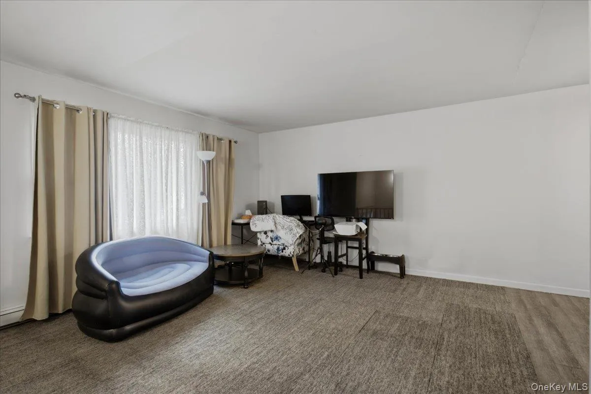 184 Fulton Street, Poughkeepsie, NY, 3 Bedrooms Bedrooms, 8 Rooms Rooms,2 BathroomsBathrooms,Residential,For Rent,Fulton,0,1023691 184 Fulton Street, Poughkeepsie, NY, 3 Bedrooms Bedrooms, 8 Rooms Rooms,2 BathroomsBathrooms,Residential,For Rent,Fulton,0,1023691