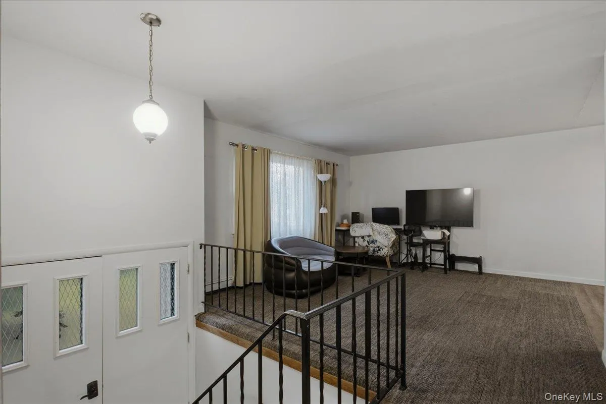 184 Fulton Street, Poughkeepsie, NY, 3 Bedrooms Bedrooms, 8 Rooms Rooms,2 BathroomsBathrooms,Residential,For Rent,Fulton,0,1023691 184 Fulton Street, Poughkeepsie, NY, 3 Bedrooms Bedrooms, 8 Rooms Rooms,2 BathroomsBathrooms,Residential,For Rent,Fulton,0,1023691