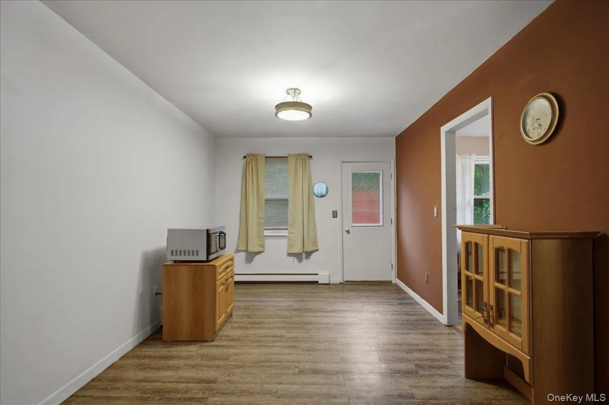 184 Fulton Street, Poughkeepsie, NY, 3 Bedrooms Bedrooms, 8 Rooms Rooms,2 BathroomsBathrooms,Residential,For Rent,Fulton,0,1023691 184 Fulton Street, Poughkeepsie, NY, 3 Bedrooms Bedrooms, 8 Rooms Rooms,2 BathroomsBathrooms,Residential,For Rent,Fulton,0,1023691