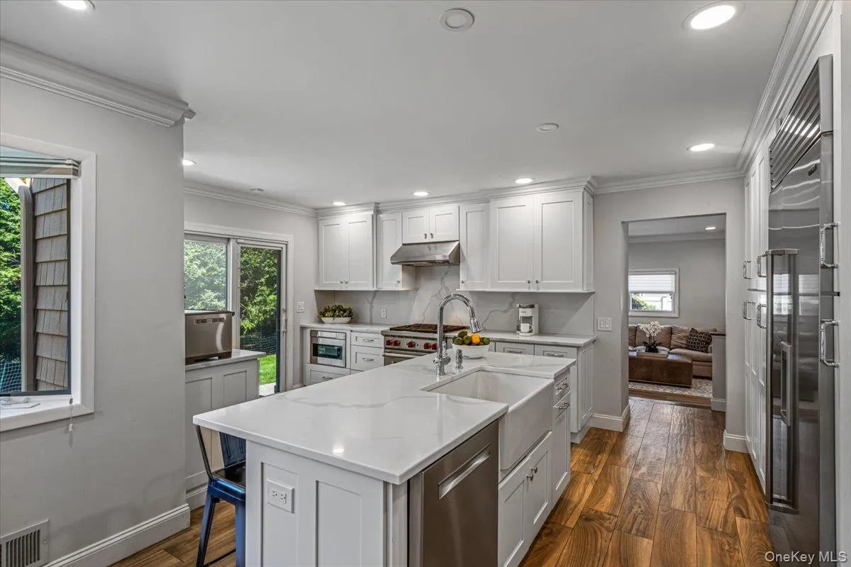 19 Evon Drive, Oyster Bay, NY, 4 Bedrooms Bedrooms, 8 Rooms Rooms,2 BathroomsBathrooms,Residential,For Rent,Evon,0,1023692 19 Evon Drive, Oyster Bay, NY, 4 Bedrooms Bedrooms, 8 Rooms Rooms,2 BathroomsBathrooms,Residential,For Rent,Evon,0,1023692