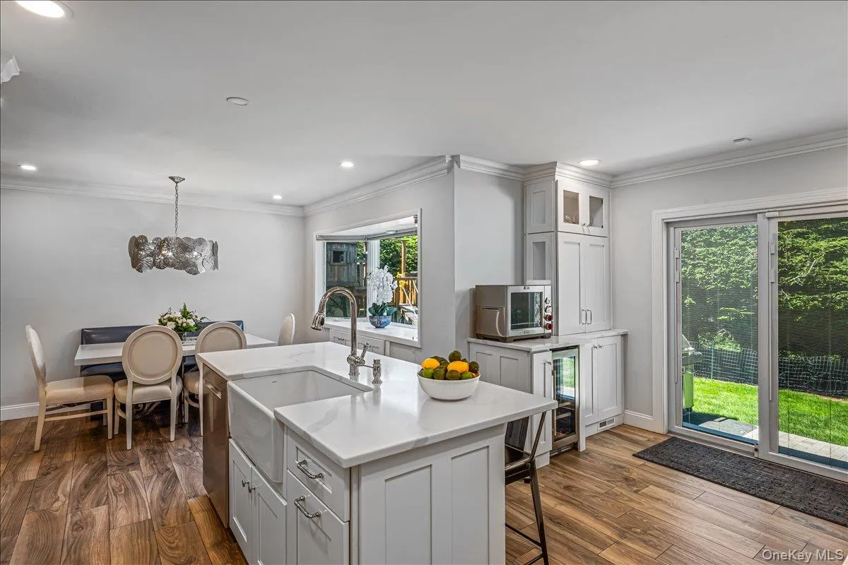 19 Evon Drive, Oyster Bay, NY, 4 Bedrooms Bedrooms, 8 Rooms Rooms,2 BathroomsBathrooms,Residential,For Rent,Evon,0,1023692 19 Evon Drive, Oyster Bay, NY, 4 Bedrooms Bedrooms, 8 Rooms Rooms,2 BathroomsBathrooms,Residential,For Rent,Evon,0,1023692