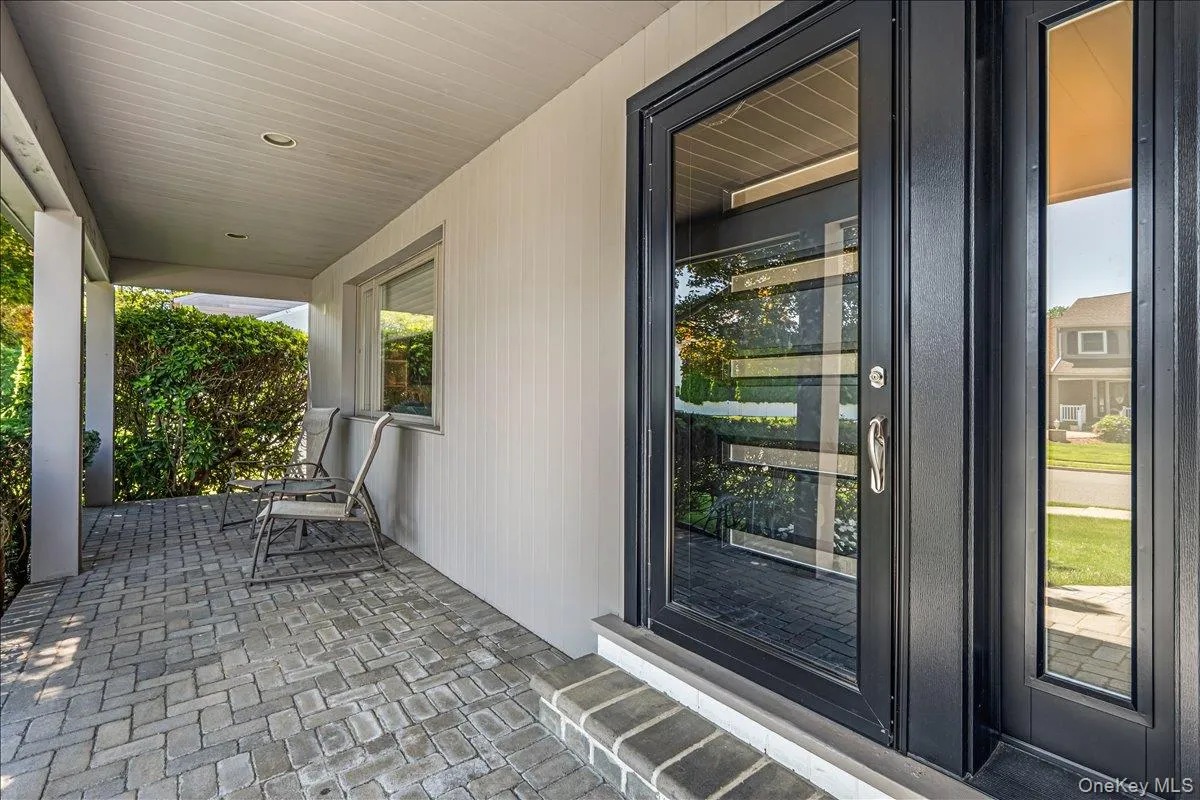 19 Evon Drive, Oyster Bay, NY, 4 Bedrooms Bedrooms, 8 Rooms Rooms,2 BathroomsBathrooms,Residential,For Rent,Evon,0,1023692 19 Evon Drive, Oyster Bay, NY, 4 Bedrooms Bedrooms, 8 Rooms Rooms,2 BathroomsBathrooms,Residential,For Rent,Evon,0,1023692