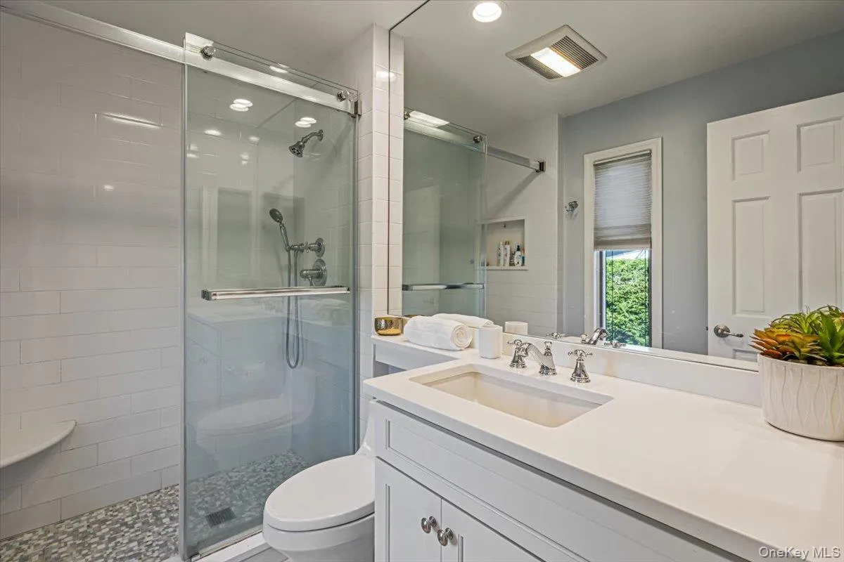 19 Evon Drive, Oyster Bay, NY, 4 Bedrooms Bedrooms, 8 Rooms Rooms,2 BathroomsBathrooms,Residential,For Rent,Evon,0,1023692 19 Evon Drive, Oyster Bay, NY, 4 Bedrooms Bedrooms, 8 Rooms Rooms,2 BathroomsBathrooms,Residential,For Rent,Evon,0,1023692