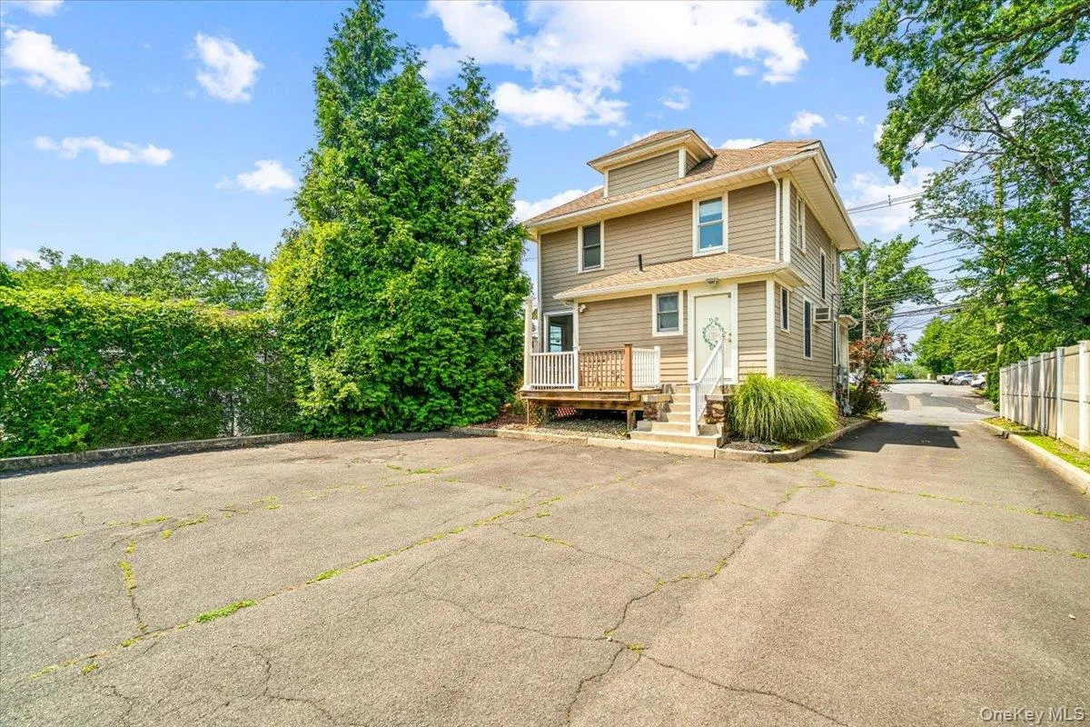741 Nyack Road, Clarkstown, NY, ,Commercial Lease,For Rent,Nyack,0,1023694 741 Nyack Road, Clarkstown, NY, ,Commercial Lease,For Rent,Nyack,0,1023694
