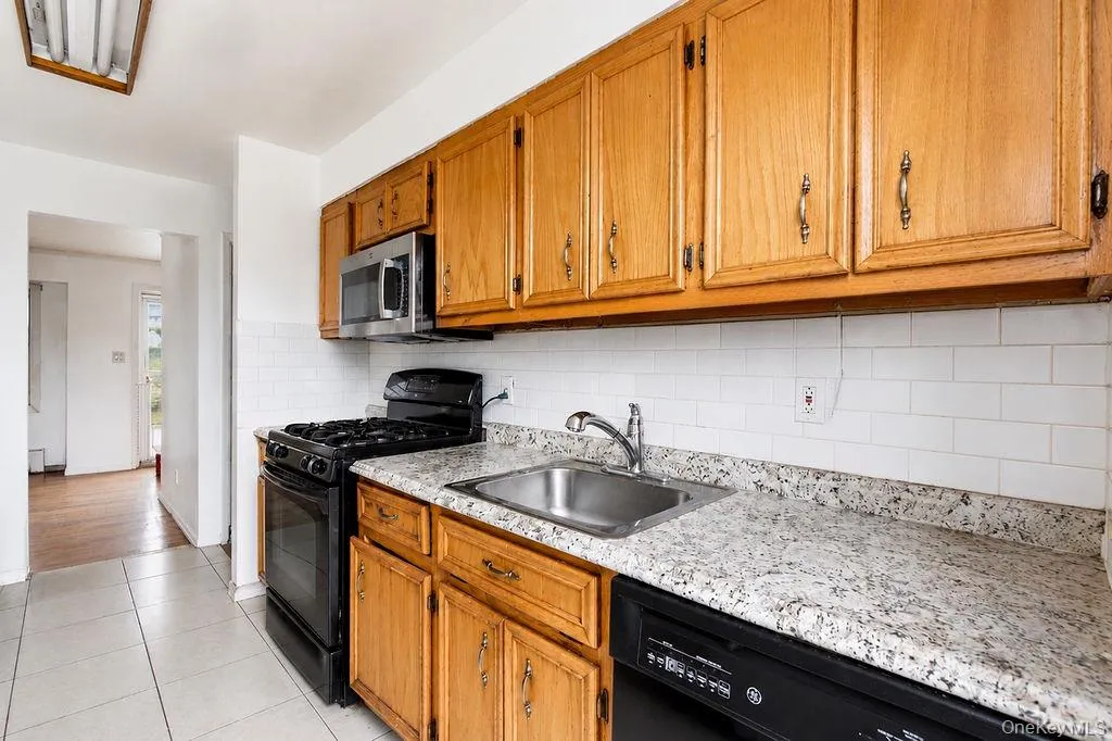 335 Roquette Avenue, Hempstead, NY, 4 Bedrooms Bedrooms, 7 Rooms Rooms,2 BathroomsBathrooms,Residential,For Rent,Roquette,0,1023696 335 Roquette Avenue, Hempstead, NY, 4 Bedrooms Bedrooms, 7 Rooms Rooms,2 BathroomsBathrooms,Residential,For Rent,Roquette,0,1023696