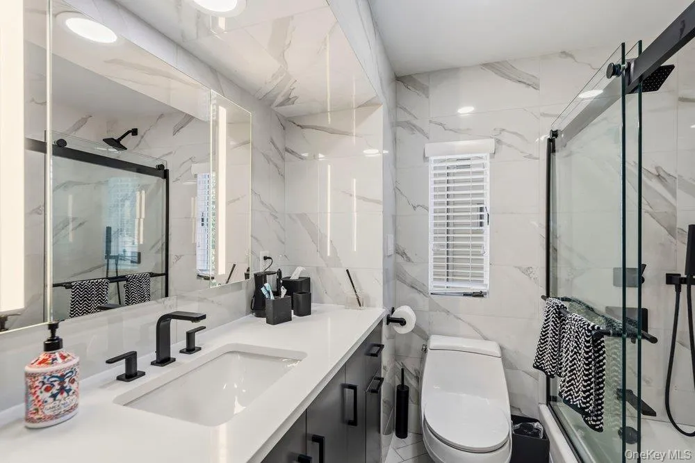 3 Nora Lane, Oyster Bay, NY, 3 Bedrooms Bedrooms, 9 Rooms Rooms,2 BathroomsBathrooms,Residential,For Rent,Nora,0,1023705 3 Nora Lane, Oyster Bay, NY, 3 Bedrooms Bedrooms, 9 Rooms Rooms,2 BathroomsBathrooms,Residential,For Rent,Nora,0,1023705