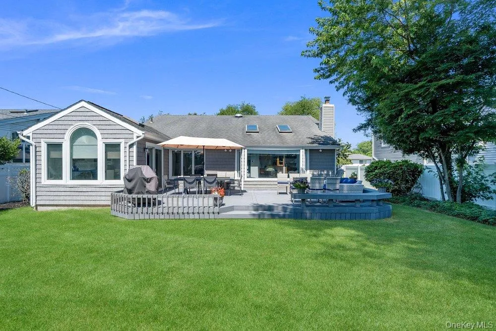 3 Nora Lane, Oyster Bay, NY, 3 Bedrooms Bedrooms, 9 Rooms Rooms,2 BathroomsBathrooms,Residential,For Rent,Nora,0,1023705 3 Nora Lane, Oyster Bay, NY, 3 Bedrooms Bedrooms, 9 Rooms Rooms,2 BathroomsBathrooms,Residential,For Rent,Nora,0,1023705