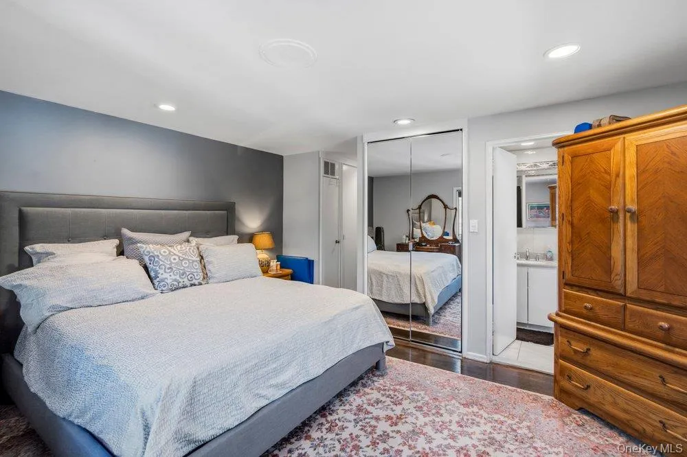 3 Nora Lane, Oyster Bay, NY, 3 Bedrooms Bedrooms, 9 Rooms Rooms,2 BathroomsBathrooms,Residential,For Rent,Nora,0,1023705 3 Nora Lane, Oyster Bay, NY, 3 Bedrooms Bedrooms, 9 Rooms Rooms,2 BathroomsBathrooms,Residential,For Rent,Nora,0,1023705