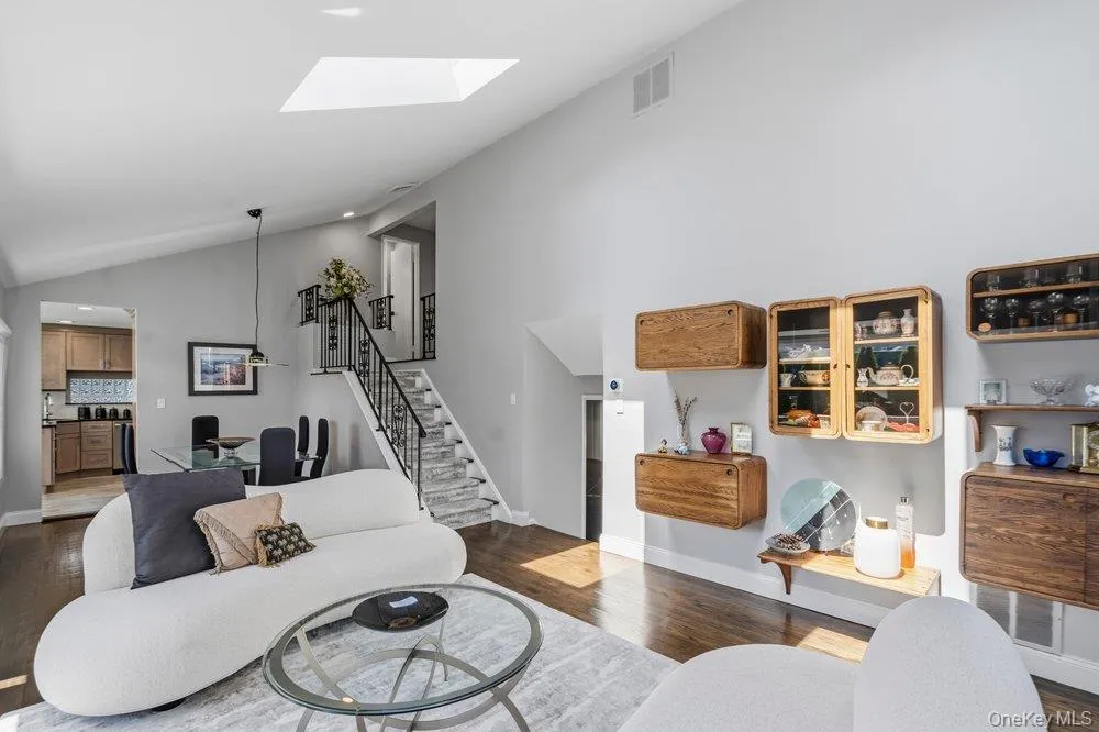3 Nora Lane, Oyster Bay, NY, 3 Bedrooms Bedrooms, 9 Rooms Rooms,2 BathroomsBathrooms,Residential,For Rent,Nora,0,1023705 3 Nora Lane, Oyster Bay, NY, 3 Bedrooms Bedrooms, 9 Rooms Rooms,2 BathroomsBathrooms,Residential,For Rent,Nora,0,1023705