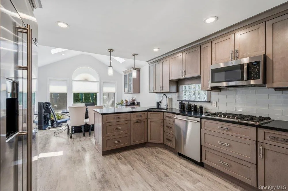3 Nora Lane, Oyster Bay, NY, 3 Bedrooms Bedrooms, 9 Rooms Rooms,2 BathroomsBathrooms,Residential,For Rent,Nora,0,1023705 3 Nora Lane, Oyster Bay, NY, 3 Bedrooms Bedrooms, 9 Rooms Rooms,2 BathroomsBathrooms,Residential,For Rent,Nora,0,1023705