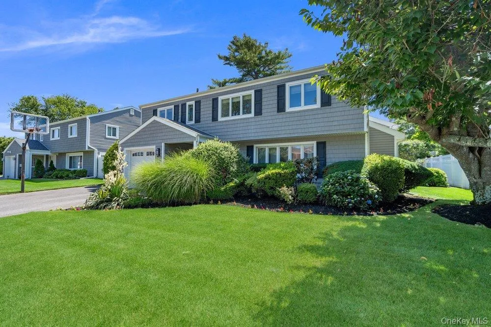 3 Nora Lane, Oyster Bay, NY, 3 Bedrooms Bedrooms, 9 Rooms Rooms,2 BathroomsBathrooms,Residential,For Rent,Nora,0,1023705 3 Nora Lane, Oyster Bay, NY, 3 Bedrooms Bedrooms, 9 Rooms Rooms,2 BathroomsBathrooms,Residential,For Rent,Nora,0,1023705