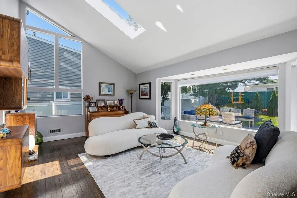 3 Nora Lane, Oyster Bay, NY, 3 Bedrooms Bedrooms, 9 Rooms Rooms,2 BathroomsBathrooms,Residential,For Rent,Nora,0,1023705 3 Nora Lane, Oyster Bay, NY, 3 Bedrooms Bedrooms, 9 Rooms Rooms,2 BathroomsBathrooms,Residential,For Rent,Nora,0,1023705