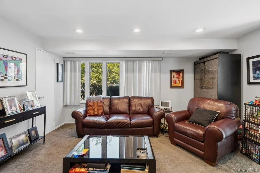 3 Nora Lane, Oyster Bay, NY, 3 Bedrooms Bedrooms, 9 Rooms Rooms,2 BathroomsBathrooms,Residential,For Rent,Nora,0,1023705 3 Nora Lane, Oyster Bay, NY, 3 Bedrooms Bedrooms, 9 Rooms Rooms,2 BathroomsBathrooms,Residential,For Rent,Nora,0,1023705