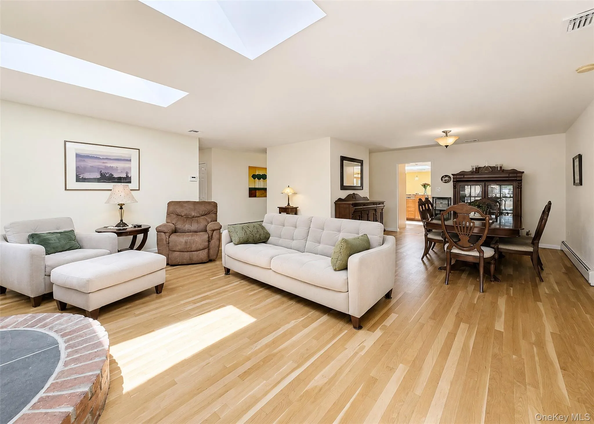 15 Seabrook Lane, Brookhaven, NY, 5 Bedrooms Bedrooms, 9 Rooms Rooms,2 BathroomsBathrooms,Residential,For Rent,Seabrook,0,1023707 15 Seabrook Lane, Brookhaven, NY, 5 Bedrooms Bedrooms, 9 Rooms Rooms,2 BathroomsBathrooms,Residential,For Rent,Seabrook,0,1023707