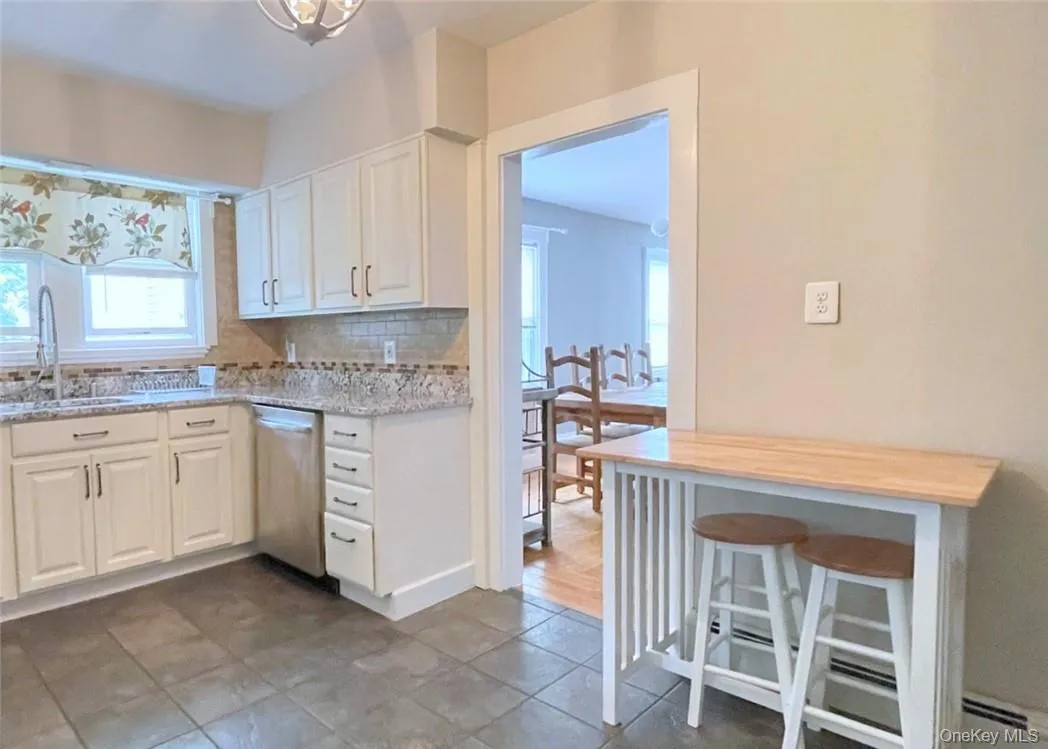 306 Soundview Avenue, Mamaroneck, NY, 3 Bedrooms Bedrooms, 7 Rooms Rooms,1 BathroomBathrooms,Residential Lease,For Rent,Soundview,0,1023713 306 Soundview Avenue, Mamaroneck, NY, 3 Bedrooms Bedrooms, 7 Rooms Rooms,1 BathroomBathrooms,Residential Lease,For Rent,Soundview,0,1023713