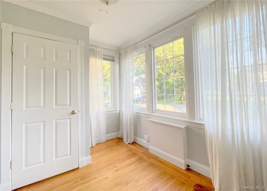 306 Soundview Avenue, Mamaroneck, NY, 3 Bedrooms Bedrooms, 7 Rooms Rooms,1 BathroomBathrooms,Residential Lease,For Rent,Soundview,0,1023713 306 Soundview Avenue, Mamaroneck, NY, 3 Bedrooms Bedrooms, 7 Rooms Rooms,1 BathroomBathrooms,Residential Lease,For Rent,Soundview,0,1023713