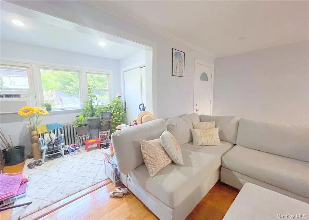 313 Stanley Avenue, Mamaroneck, NY, 2 Bedrooms Bedrooms, 5 Rooms Rooms,1 BathroomBathrooms,Residential Lease,For Rent,Stanley,0,1023714 313 Stanley Avenue, Mamaroneck, NY, 2 Bedrooms Bedrooms, 5 Rooms Rooms,1 BathroomBathrooms,Residential Lease,For Rent,Stanley,0,1023714