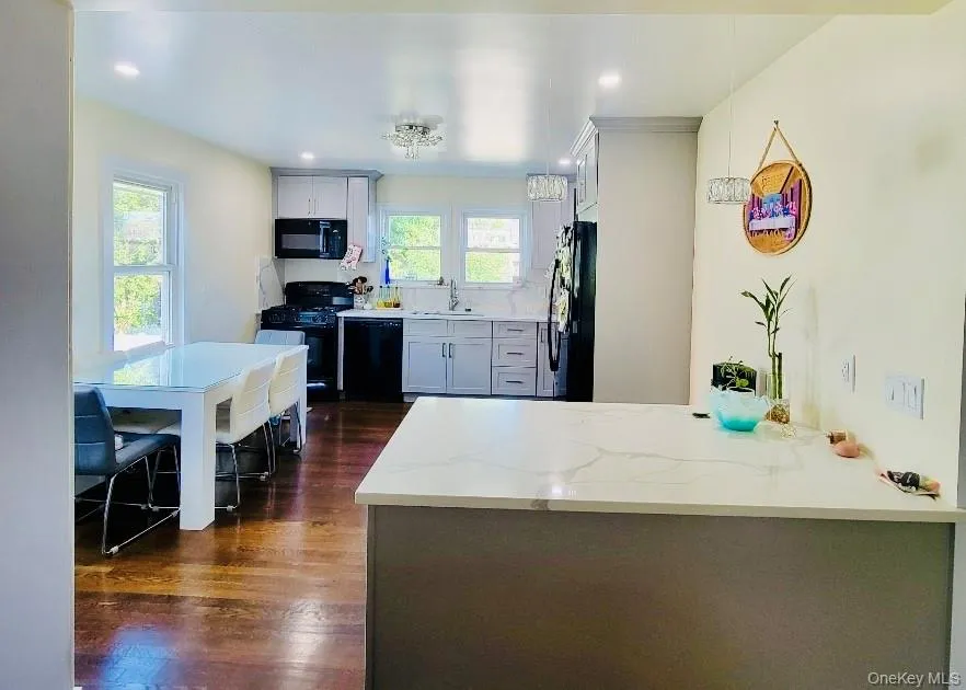 313 Stanley Avenue, Mamaroneck, NY, 2 Bedrooms Bedrooms, 5 Rooms Rooms,1 BathroomBathrooms,Residential Lease,For Rent,Stanley,0,1023714 313 Stanley Avenue, Mamaroneck, NY, 2 Bedrooms Bedrooms, 5 Rooms Rooms,1 BathroomBathrooms,Residential Lease,For Rent,Stanley,0,1023714