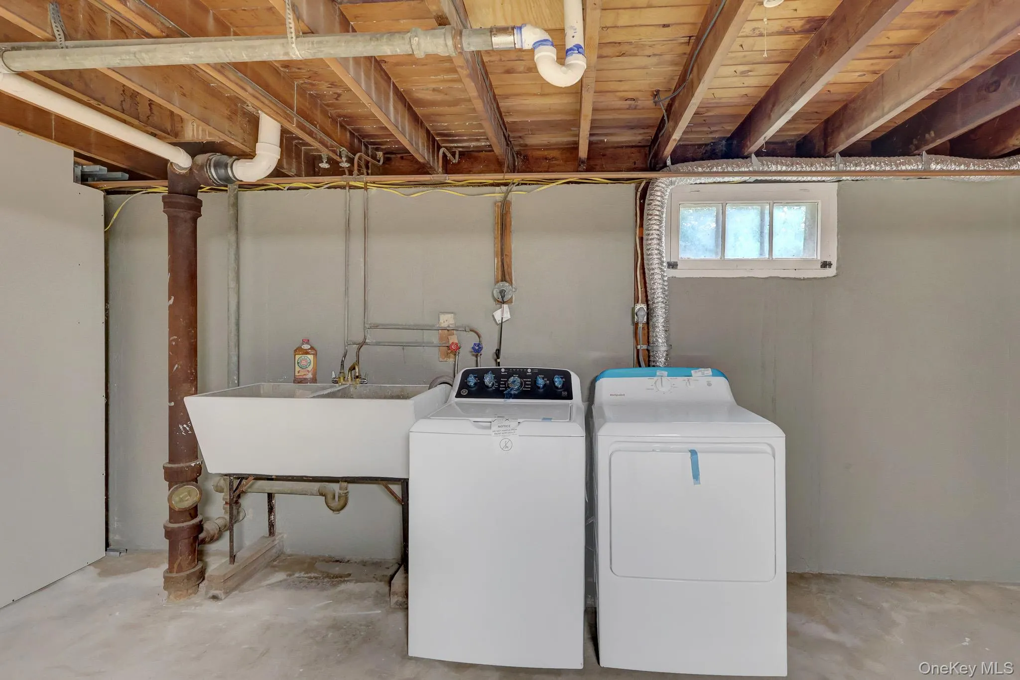 792 Highview Avenue, Hempstead, NY, 4 Bedrooms Bedrooms, 7 Rooms Rooms,2 BathroomsBathrooms,Residential,For Rent,Highview,0,1023716 792 Highview Avenue, Hempstead, NY, 4 Bedrooms Bedrooms, 7 Rooms Rooms,2 BathroomsBathrooms,Residential,For Rent,Highview,0,1023716