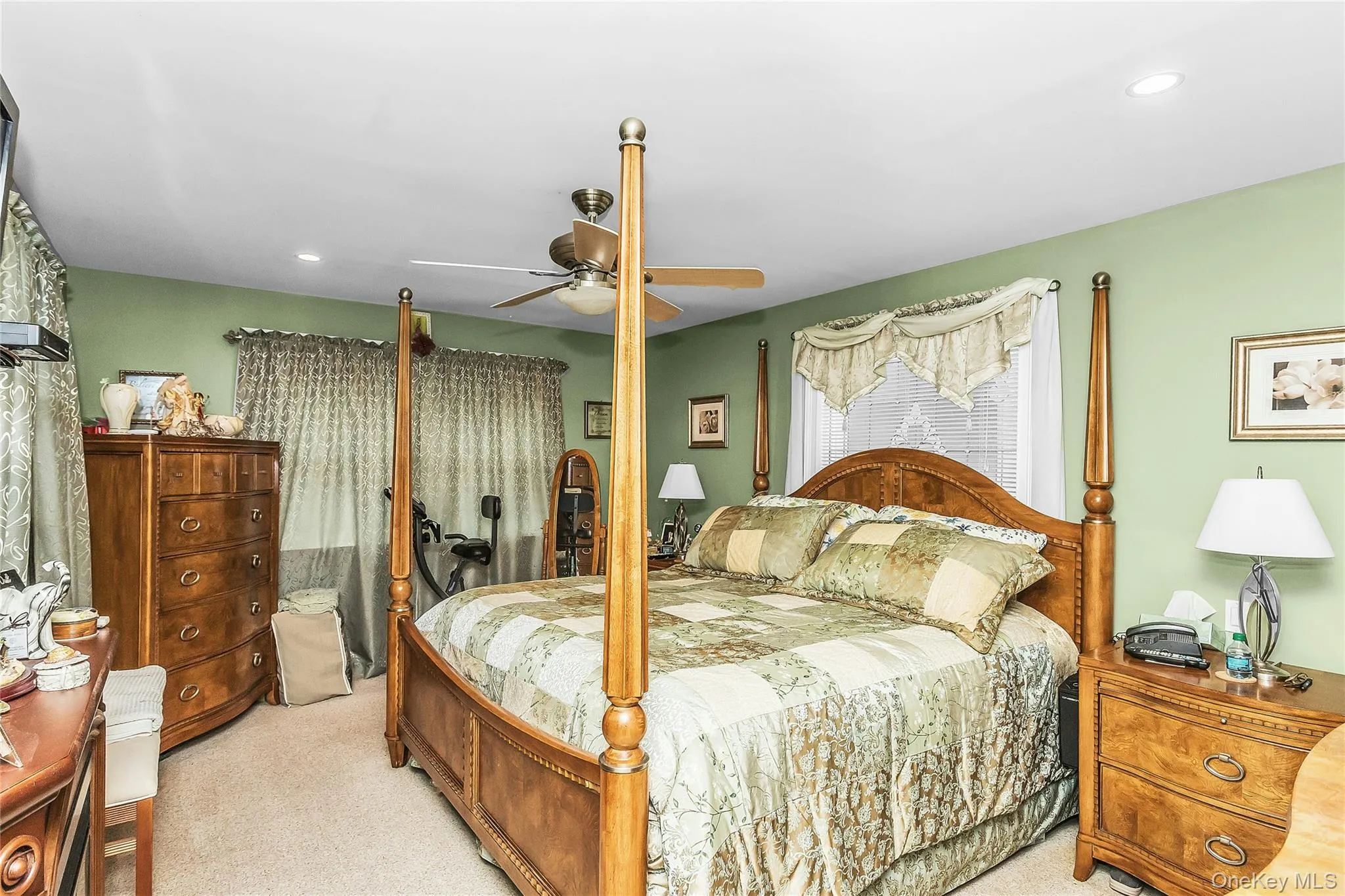 18 Hedge Lane, Hempstead, NY, 3 Bedrooms Bedrooms, 6 Rooms Rooms,2 BathroomsBathrooms,Residential,For Rent,Hedge,0,1023718 18 Hedge Lane, Hempstead, NY, 3 Bedrooms Bedrooms, 6 Rooms Rooms,2 BathroomsBathrooms,Residential,For Rent,Hedge,0,1023718