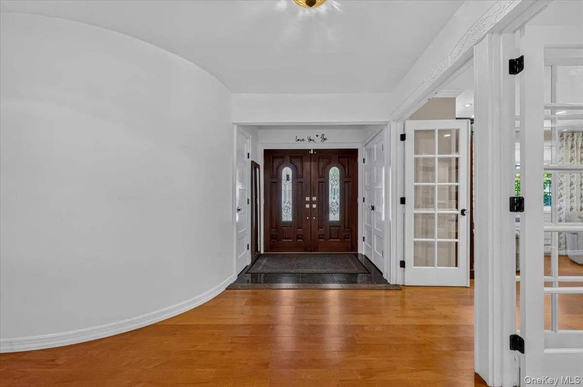 98 Florida Avenue, Smithtown, NY, 4 Bedrooms Bedrooms, 9 Rooms Rooms,4 BathroomsBathrooms,Residential,For Rent,Florida,0,1023724 98 Florida Avenue, Smithtown, NY, 4 Bedrooms Bedrooms, 9 Rooms Rooms,4 BathroomsBathrooms,Residential,For Rent,Florida,0,1023724