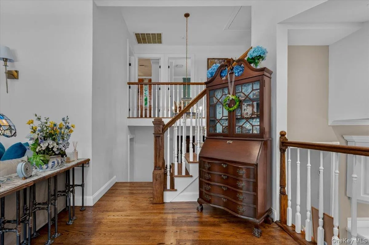 98 Florida Avenue, Smithtown, NY, 4 Bedrooms Bedrooms, 9 Rooms Rooms,4 BathroomsBathrooms,Residential,For Rent,Florida,0,1023724 98 Florida Avenue, Smithtown, NY, 4 Bedrooms Bedrooms, 9 Rooms Rooms,4 BathroomsBathrooms,Residential,For Rent,Florida,0,1023724