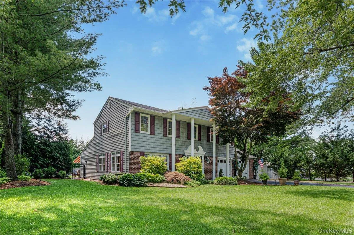 98 Florida Avenue, Smithtown, NY, 4 Bedrooms Bedrooms, 9 Rooms Rooms,4 BathroomsBathrooms,Residential,For Rent,Florida,0,1023724 98 Florida Avenue, Smithtown, NY, 4 Bedrooms Bedrooms, 9 Rooms Rooms,4 BathroomsBathrooms,Residential,For Rent,Florida,0,1023724