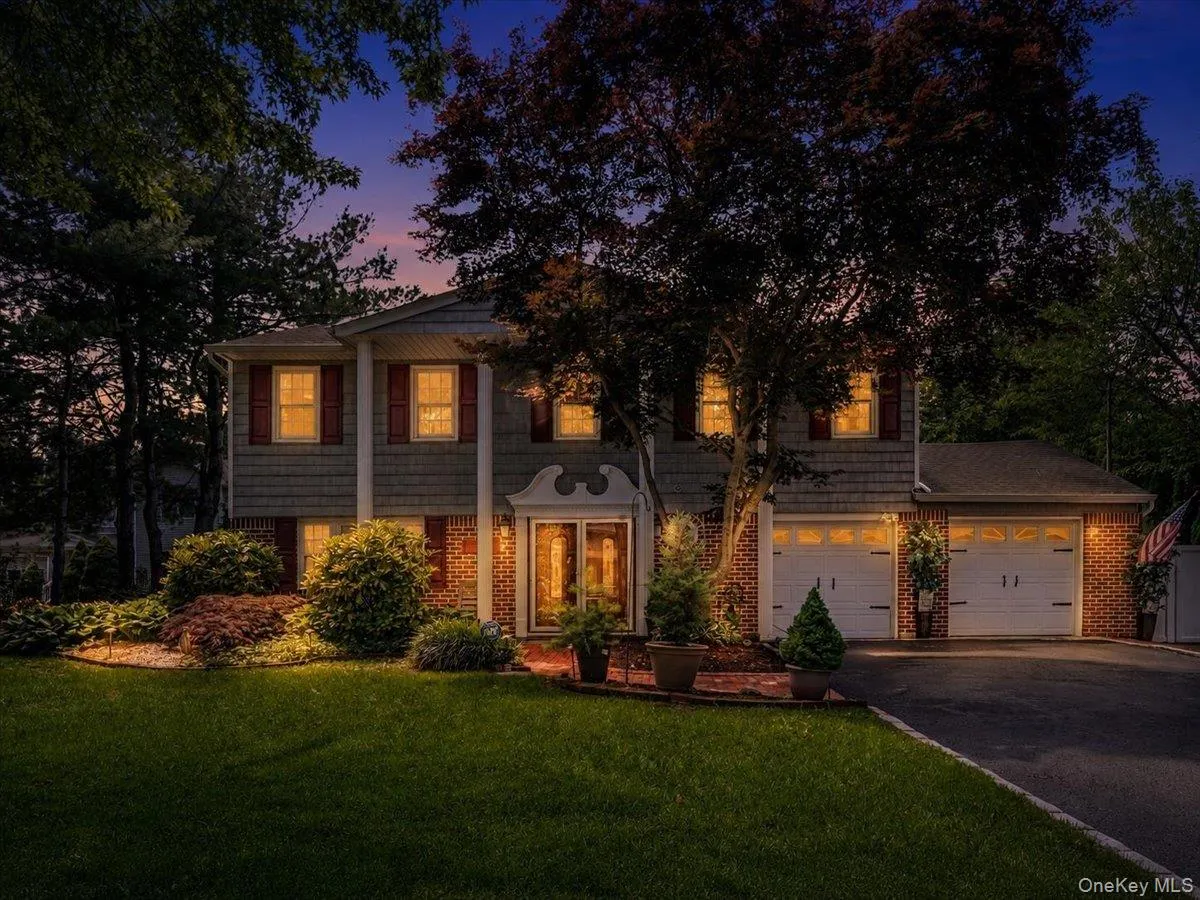 98 Florida Avenue, Smithtown, NY, 4 Bedrooms Bedrooms, 9 Rooms Rooms,4 BathroomsBathrooms,Residential,For Rent,Florida,0,1023724 98 Florida Avenue, Smithtown, NY, 4 Bedrooms Bedrooms, 9 Rooms Rooms,4 BathroomsBathrooms,Residential,For Rent,Florida,0,1023724