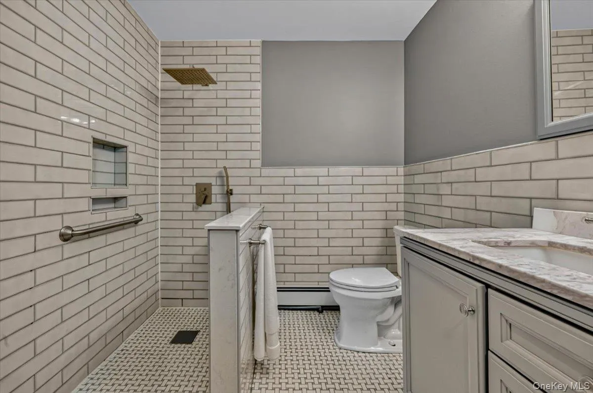 98 Florida Avenue, Smithtown, NY, 4 Bedrooms Bedrooms, 9 Rooms Rooms,4 BathroomsBathrooms,Residential,For Rent,Florida,0,1023724 98 Florida Avenue, Smithtown, NY, 4 Bedrooms Bedrooms, 9 Rooms Rooms,4 BathroomsBathrooms,Residential,For Rent,Florida,0,1023724