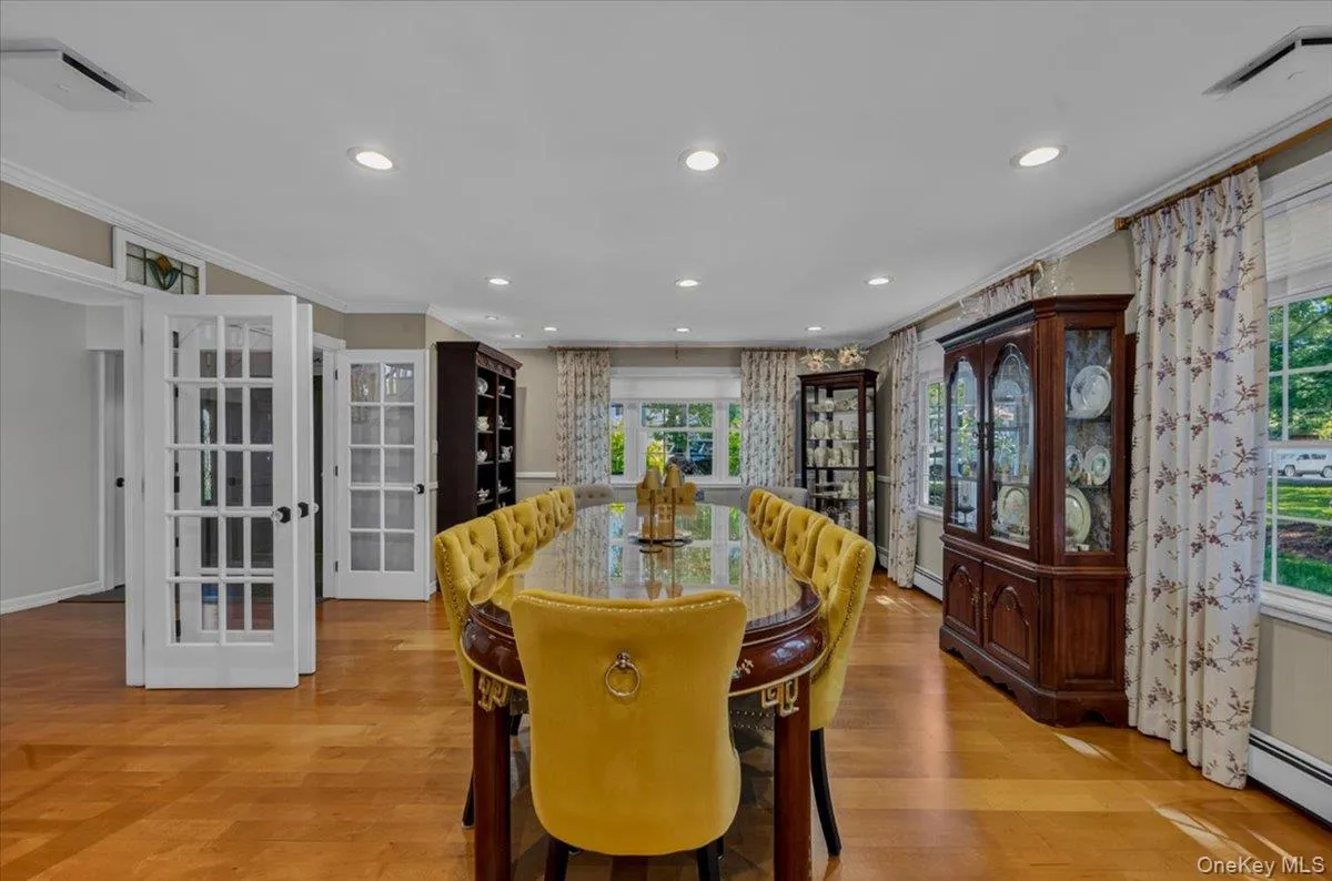 98 Florida Avenue, Smithtown, NY, 4 Bedrooms Bedrooms, 9 Rooms Rooms,4 BathroomsBathrooms,Residential,For Rent,Florida,0,1023724 98 Florida Avenue, Smithtown, NY, 4 Bedrooms Bedrooms, 9 Rooms Rooms,4 BathroomsBathrooms,Residential,For Rent,Florida,0,1023724