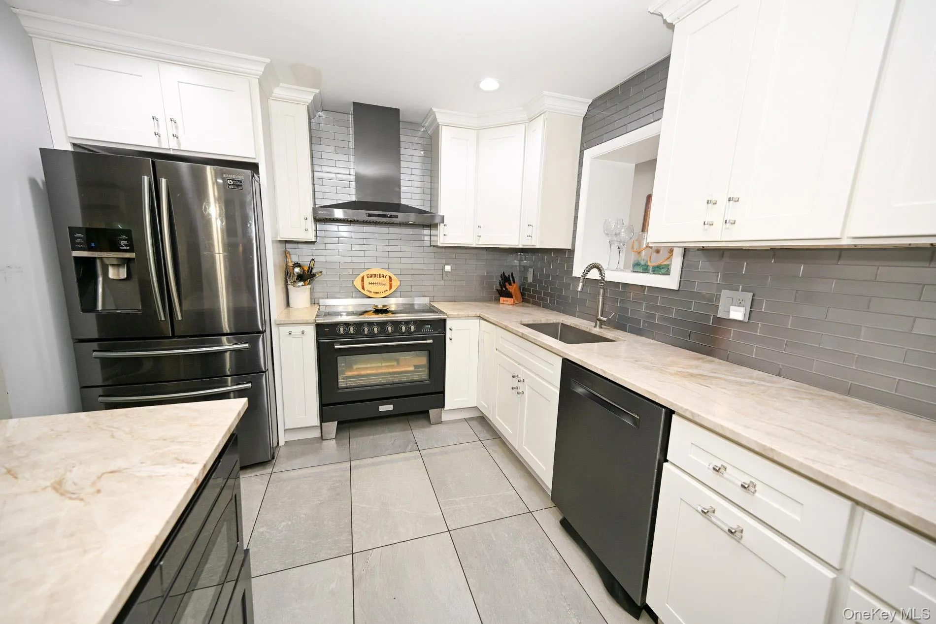 1005 Ferngate Drive, Hempstead, NY, 5 Bedrooms Bedrooms, 14 Rooms Rooms,4 BathroomsBathrooms,Residential,For Rent,Ferngate,0,1023727 1005 Ferngate Drive, Hempstead, NY, 5 Bedrooms Bedrooms, 14 Rooms Rooms,4 BathroomsBathrooms,Residential,For Rent,Ferngate,0,1023727