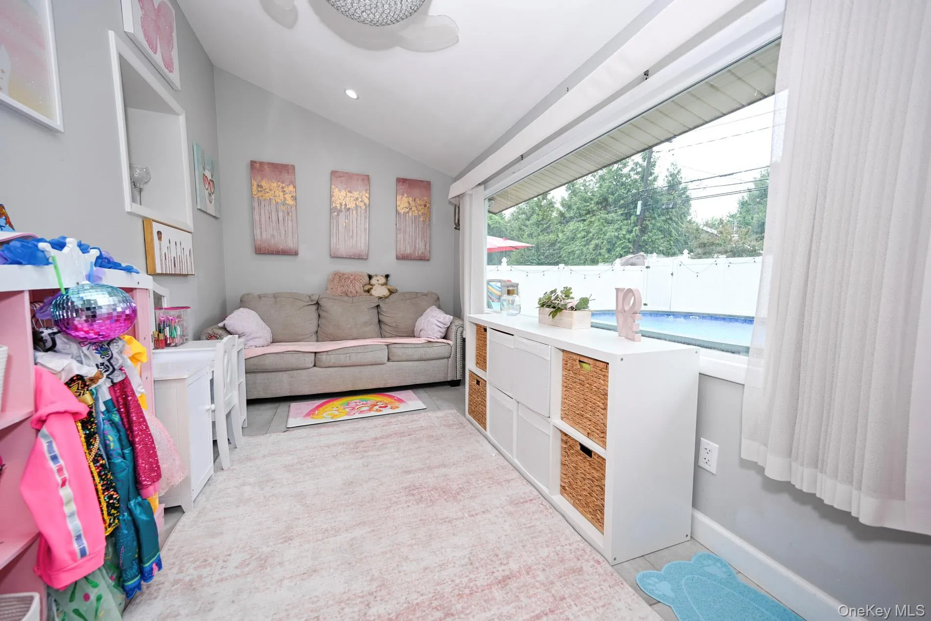 1005 Ferngate Drive, Hempstead, NY, 5 Bedrooms Bedrooms, 14 Rooms Rooms,4 BathroomsBathrooms,Residential,For Rent,Ferngate,0,1023727 1005 Ferngate Drive, Hempstead, NY, 5 Bedrooms Bedrooms, 14 Rooms Rooms,4 BathroomsBathrooms,Residential,For Rent,Ferngate,0,1023727