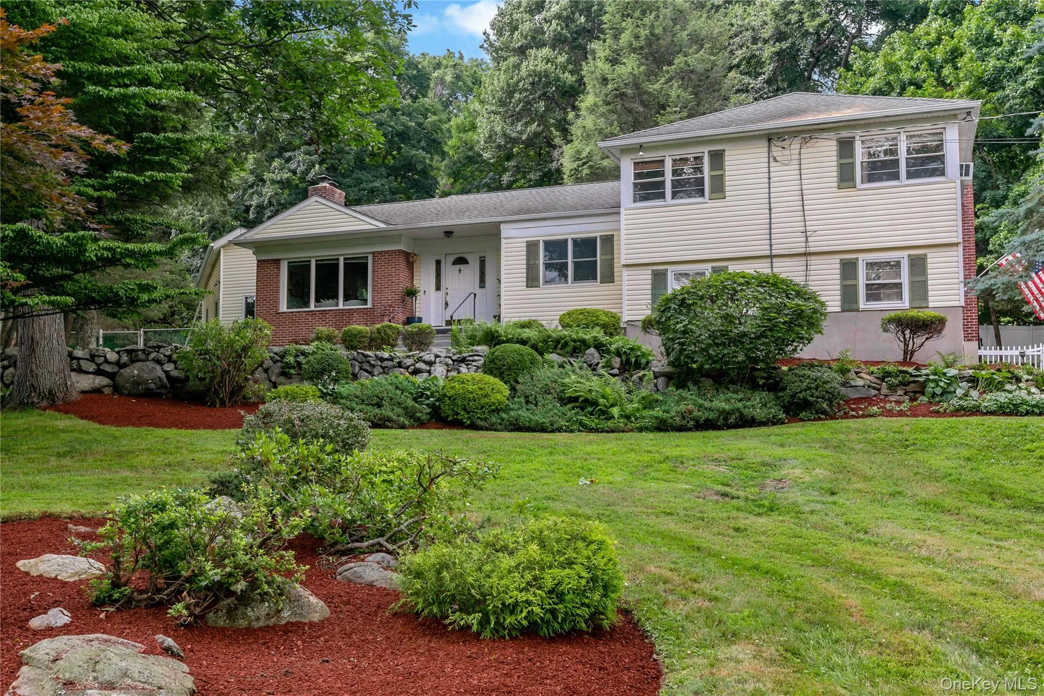 Front Of Home - Set far back from the quiet, sought after street Front Of Home - Set far back from the quiet, sought after street