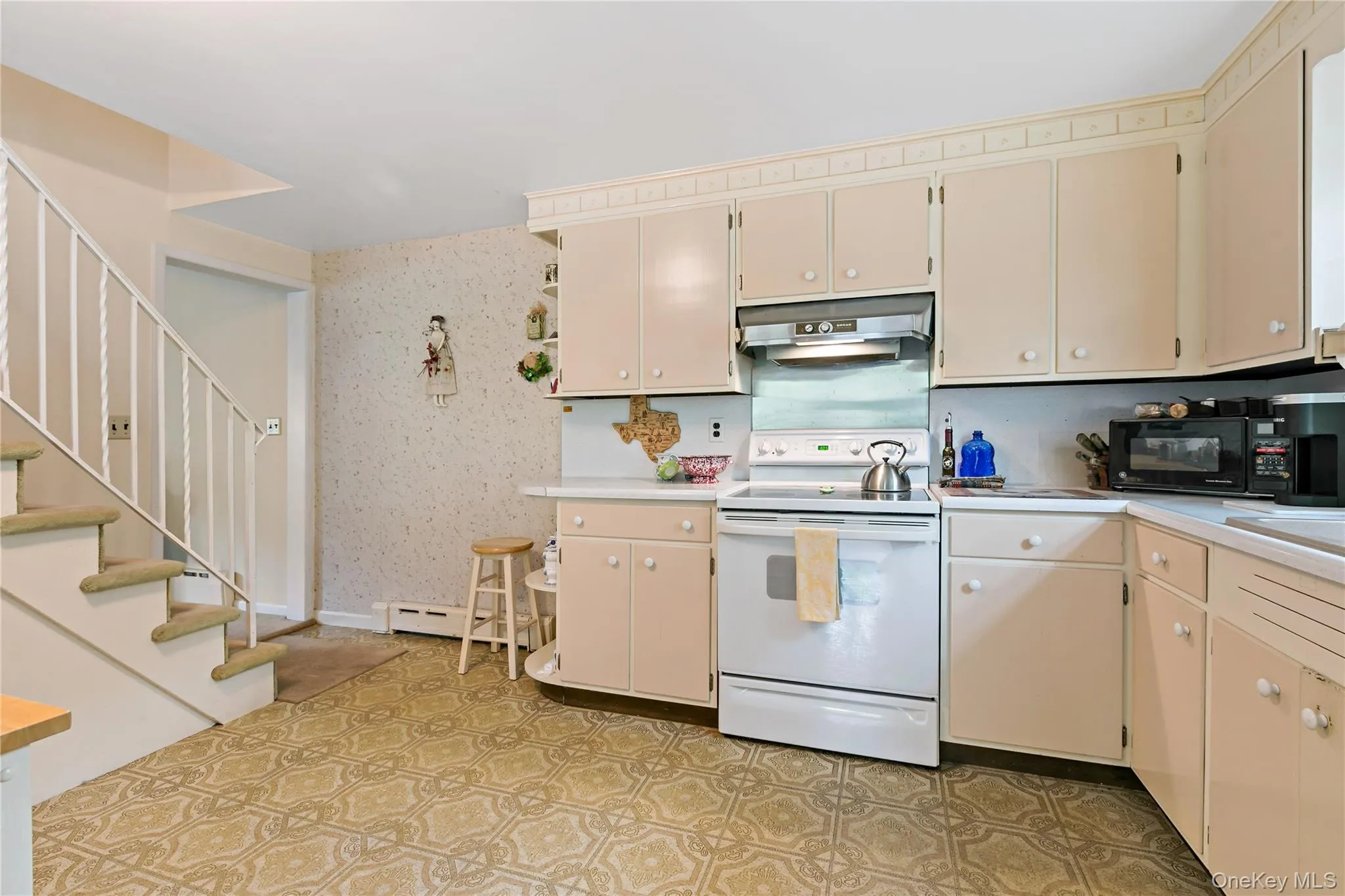 17 Requa Street, Mount Pleasant, NY, 3 Bedrooms Bedrooms, 7 Rooms Rooms,2 BathroomsBathrooms,Residential,For Rent,Requa,0,1023731 17 Requa Street, Mount Pleasant, NY, 3 Bedrooms Bedrooms, 7 Rooms Rooms,2 BathroomsBathrooms,Residential,For Rent,Requa,0,1023731