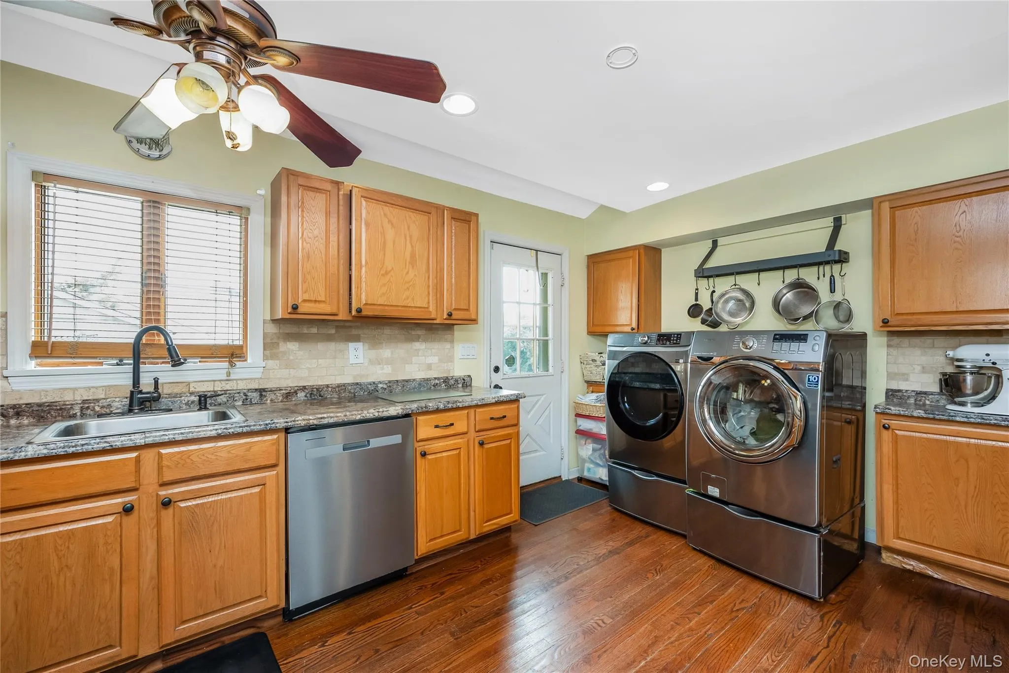57 Overton Street, Hempstead, NY, 5 Bedrooms Bedrooms, 9 Rooms Rooms,2 BathroomsBathrooms,Residential,For Rent,Overton,0,1023732 57 Overton Street, Hempstead, NY, 5 Bedrooms Bedrooms, 9 Rooms Rooms,2 BathroomsBathrooms,Residential,For Rent,Overton,0,1023732